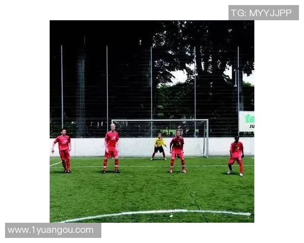 071河床与图库曼的精彩对决揭示足球战术与团队合作的完美结合